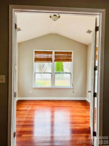 119 Sand Spur Drive, Mooresville, NC 28117