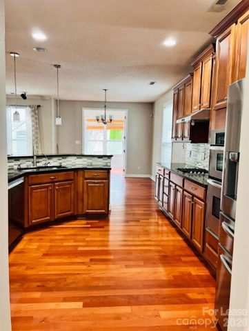 119 Sand Spur Drive, Mooresville, NC 28117