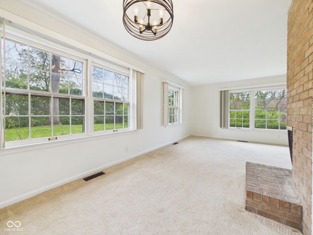 1316 Ranike Drive, Anderson, IN 46012