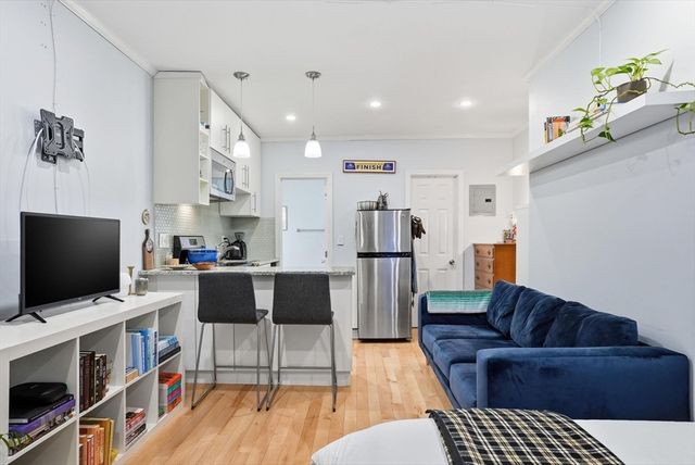 227 Marlborough St 2, Boston, MA 02116