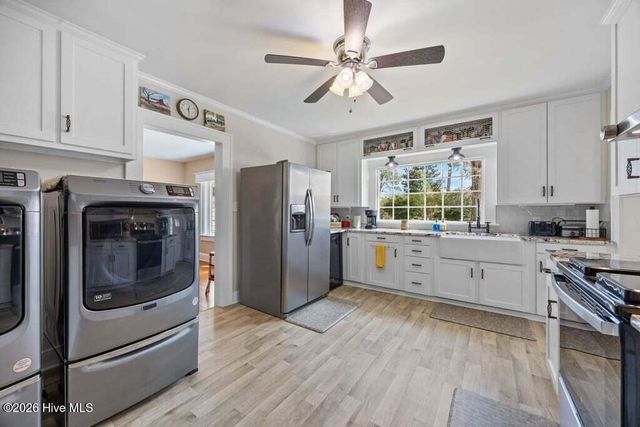 1307 N Respess Street, Washington, NC 27889