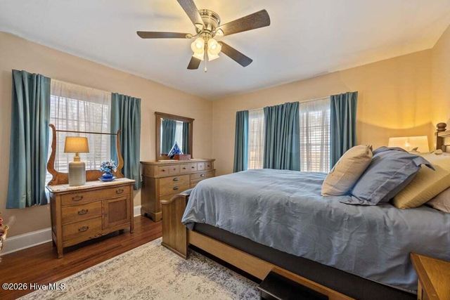 1307 N Respess Street, Washington, NC 27889