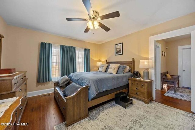 1307 N Respess Street, Washington, NC 27889