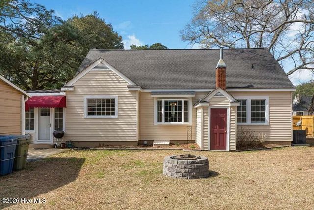 1307 N Respess Street, Washington, NC 27889