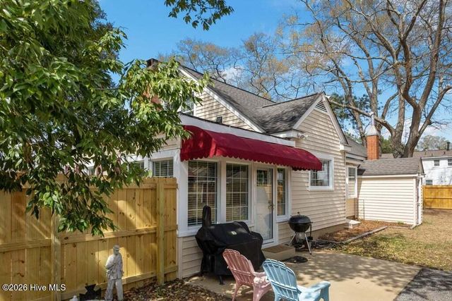 1307 N Respess Street, Washington, NC 27889