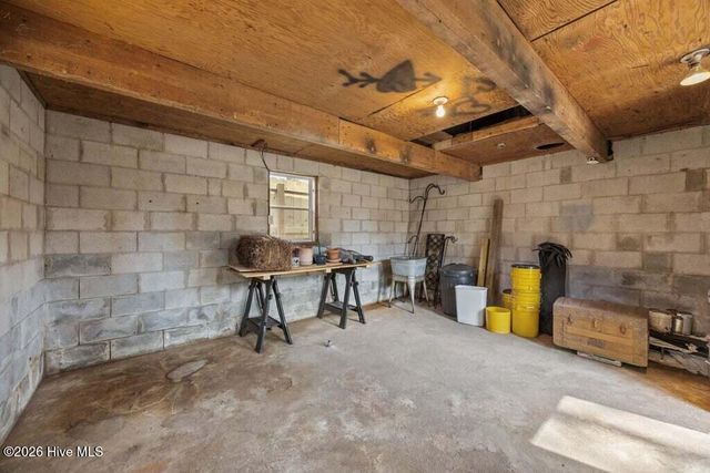 1307 N Respess Street, Washington, NC 27889