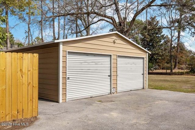 1307 N Respess Street, Washington, NC 27889