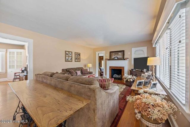 1307 N Respess Street, Washington, NC 27889