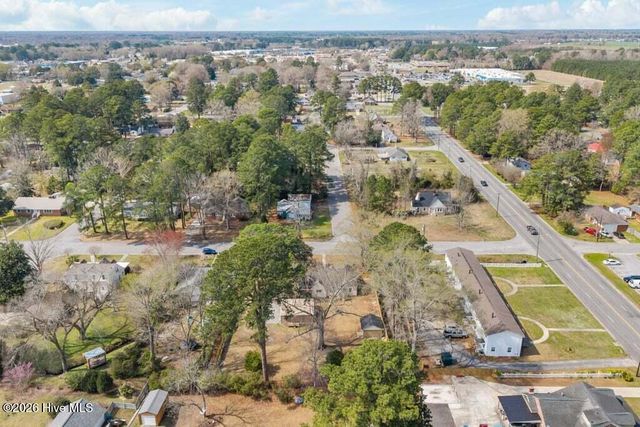 1307 N Respess Street, Washington, NC 27889