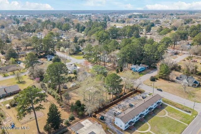 1307 N Respess Street, Washington, NC 27889