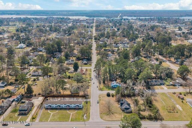 1307 N Respess Street, Washington, NC 27889