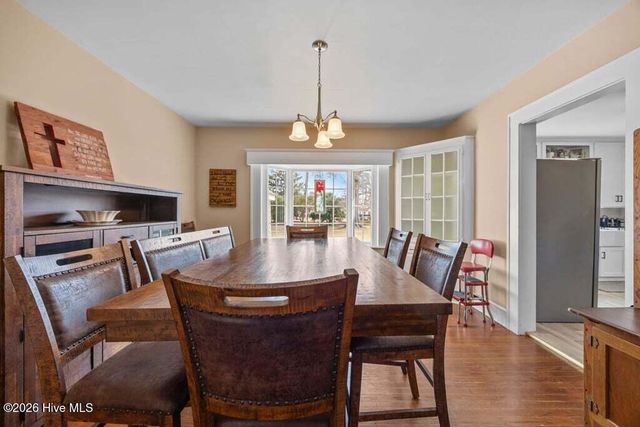 1307 N Respess Street, Washington, NC 27889