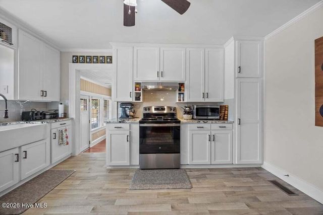 1307 N Respess Street, Washington, NC 27889