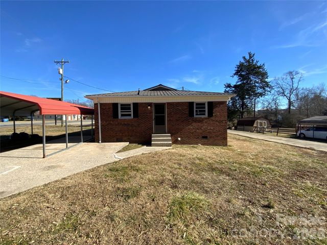 109 Fish Camp Road, Forest City, NC 28043