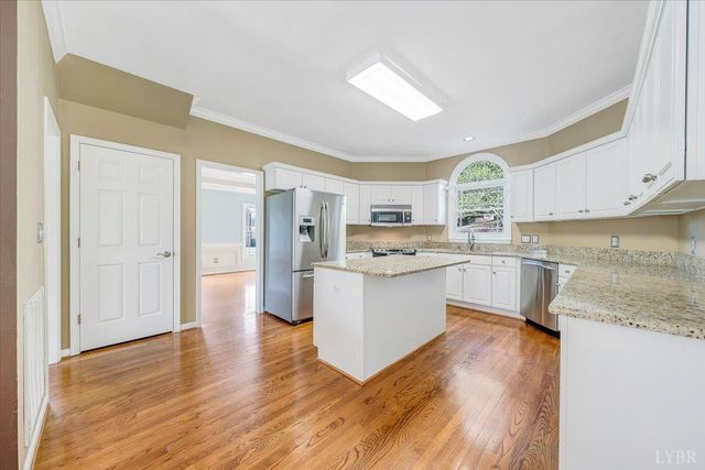 7706 Hollins Court Circle, Roanoke, VA 24019