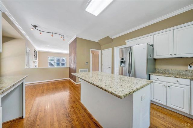 7706 Hollins Court Circle, Roanoke, VA 24019