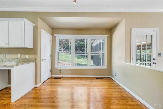 7706 Hollins Court Circle, Roanoke, VA 24019