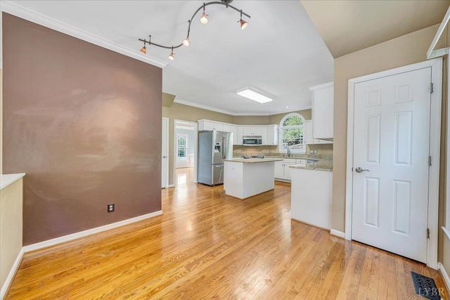 7706 Hollins Court Circle, Roanoke, VA 24019