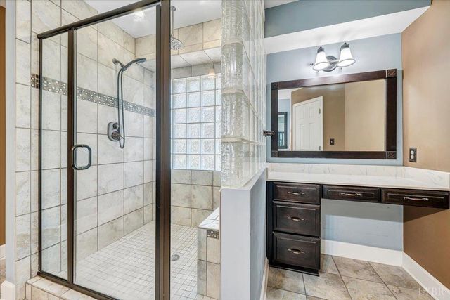 7706 Hollins Court Circle, Roanoke, VA 24019