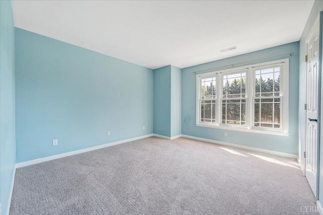 7706 Hollins Court Circle, Roanoke, VA 24019