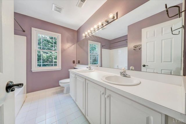 7706 Hollins Court Circle, Roanoke, VA 24019
