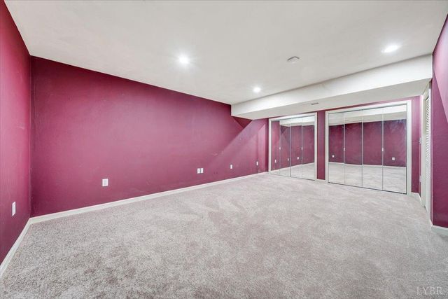 7706 Hollins Court Circle, Roanoke, VA 24019