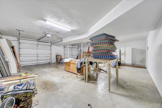 7706 Hollins Court Circle, Roanoke, VA 24019