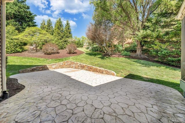 7706 Hollins Court Circle, Roanoke, VA 24019