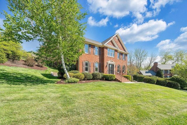 7706 Hollins Court Circle, Roanoke, VA 24019