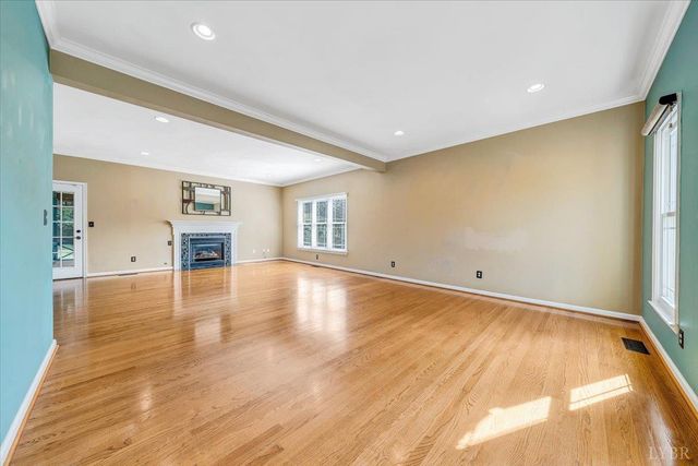 7706 Hollins Court Circle, Roanoke, VA 24019