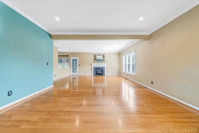 7706 Hollins Court Circle, Roanoke, VA 24019