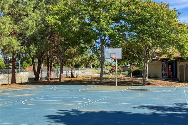 692 Hathaway Court, San Jose, CA 95136