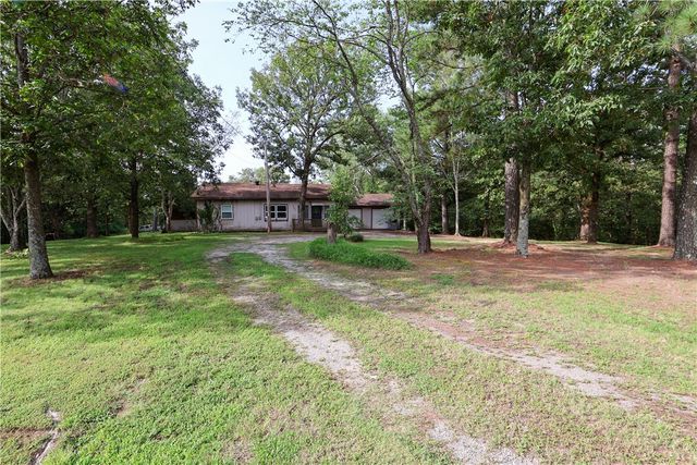 4401 SE Walnut Grove Lane, Colcord, OK 74338