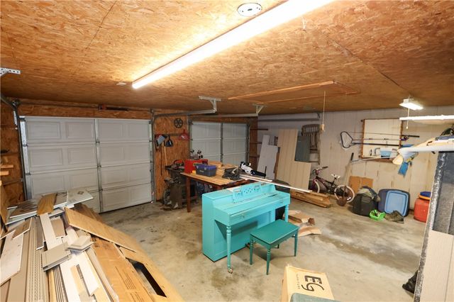 4401 SE Walnut Grove Lane, Colcord, OK 74338