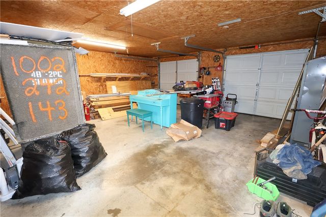 4401 SE Walnut Grove Lane, Colcord, OK 74338