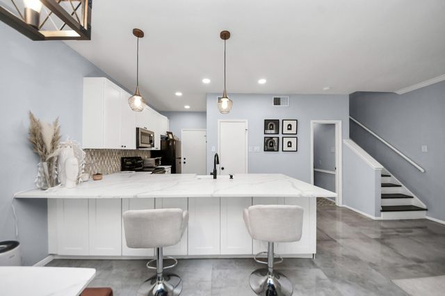 3800 Tanglewilde Street 503, Houston, TX 77063