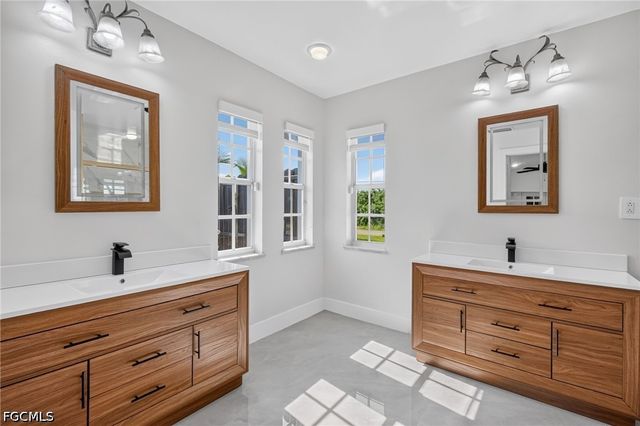 3104 17TH ST SW, Lehigh Acres, FL 33976