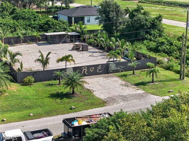 3104 17TH ST SW, Lehigh Acres, FL 33976