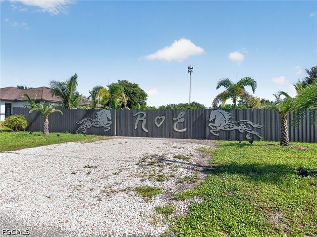 3104 17TH ST SW, Lehigh Acres, FL 33976