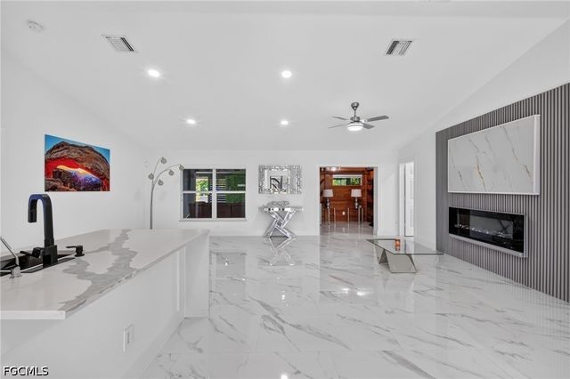 3104 17TH ST SW, Lehigh Acres, FL 33976