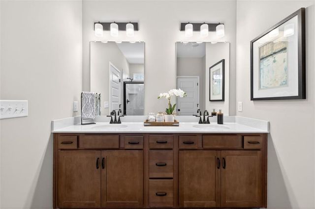 109 Shire Loop, Calhoun, GA 30701