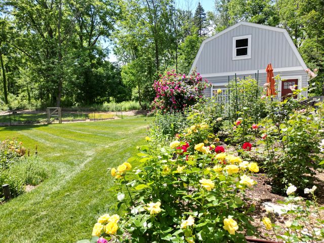 3450 Michigan Street Ne, Grand Rapids Twp, MI 49525