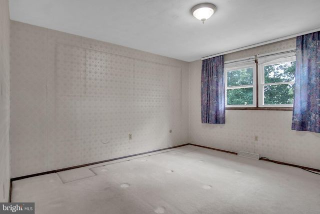 667 DIANE DR, Etters, PA 17319