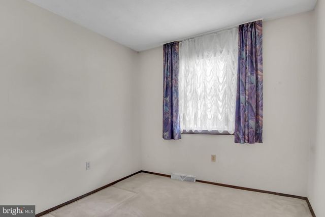 667 DIANE DR, Etters, PA 17319