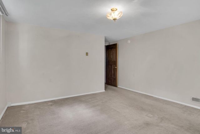 667 DIANE DR, Etters, PA 17319