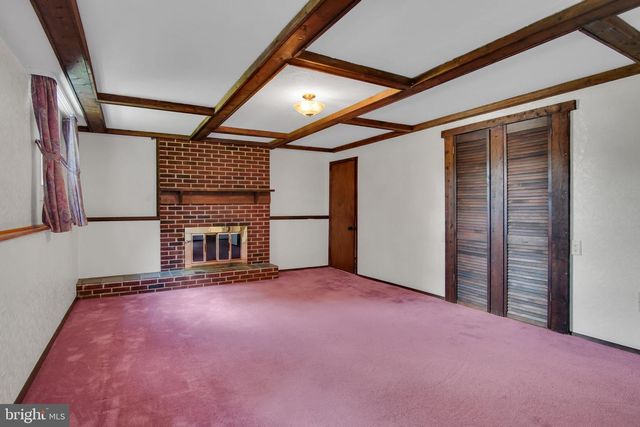 667 DIANE DR, Etters, PA 17319
