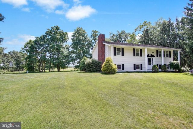 667 DIANE DR, Etters, PA 17319