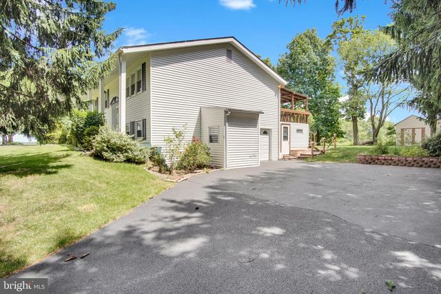 667 DIANE DR, Etters, PA 17319