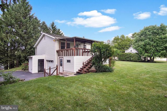 667 DIANE DR, Etters, PA 17319