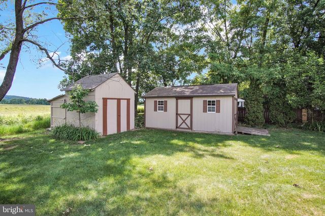 667 DIANE DR, Etters, PA 17319